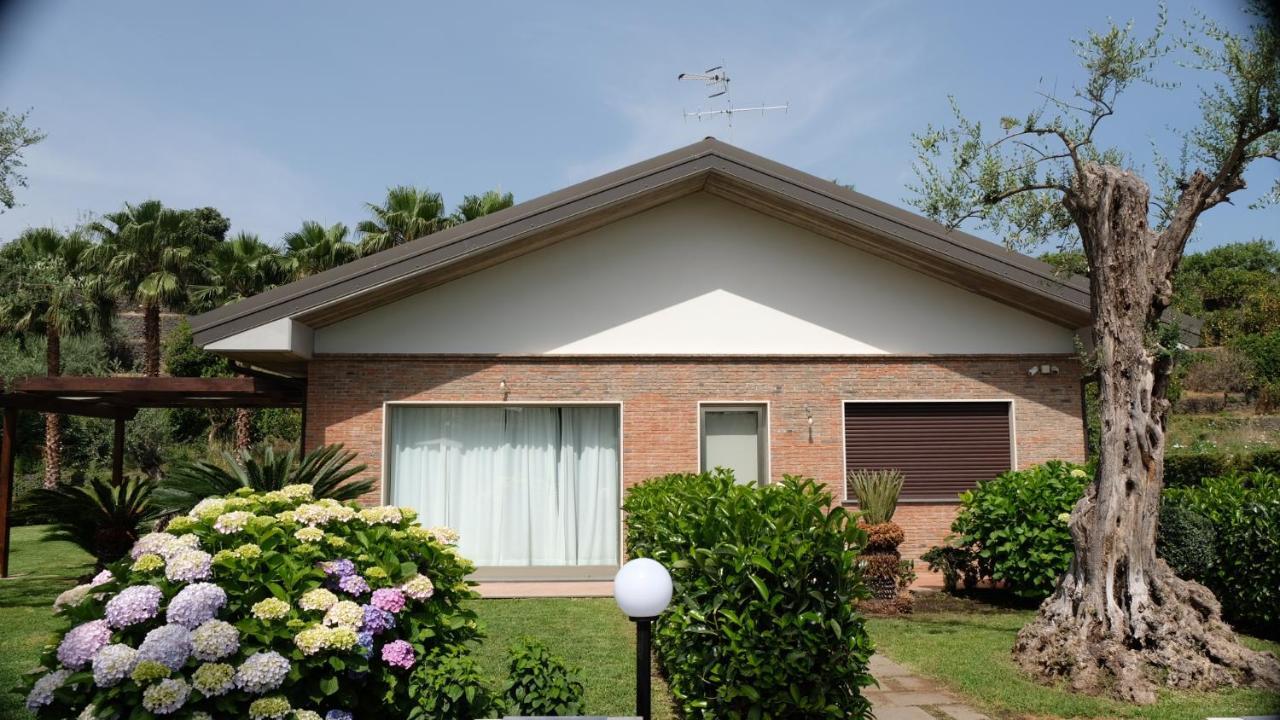 Holiday Homes Borgo Papardo Джарре Екстер'єр фото